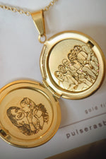 Load image into Gallery viewer, Lazer Engraved Round Locket - LINE ART
