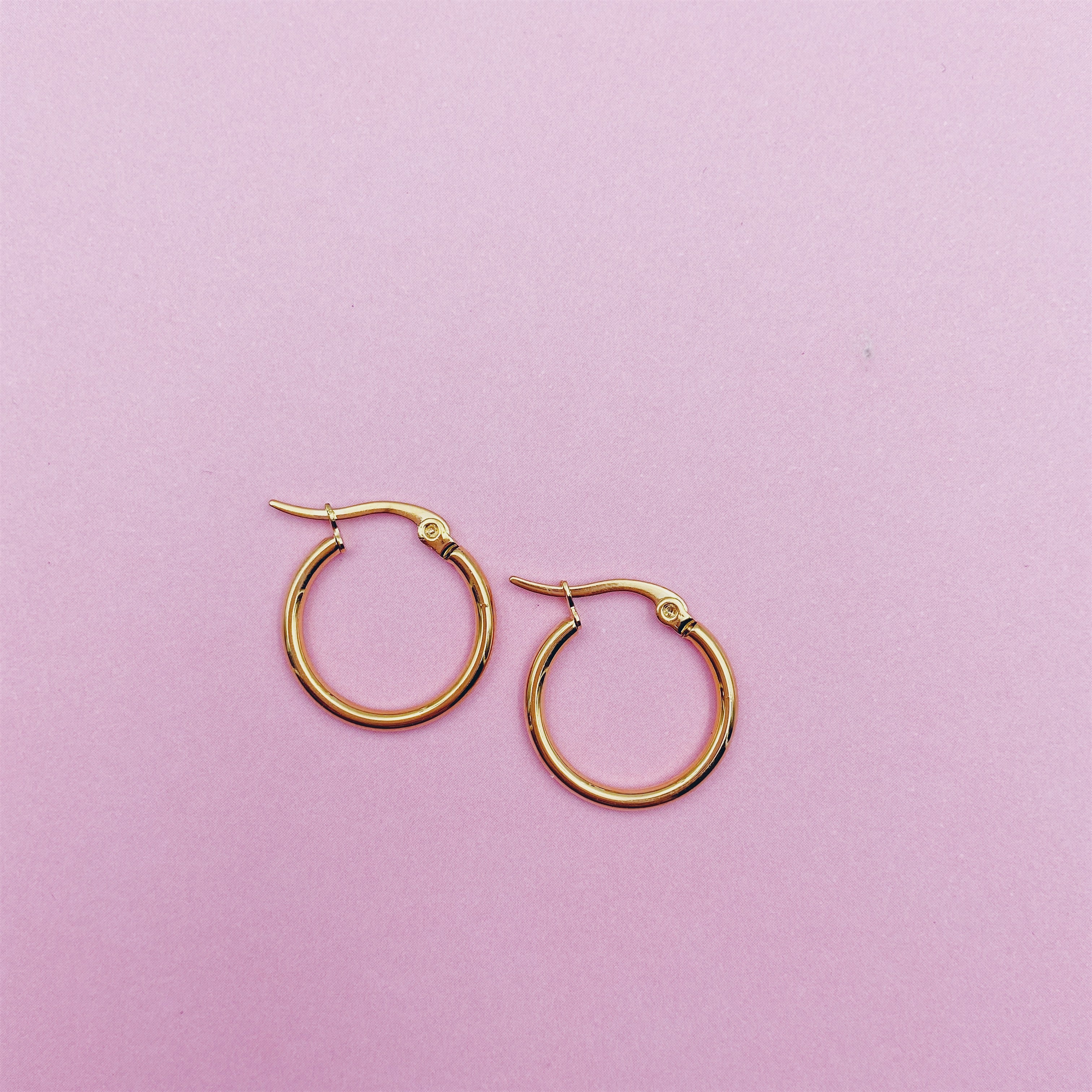 Midi Plain Circle Hoop Earrings