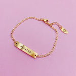 Load image into Gallery viewer, PRE-ORDER Lazer Engraved Custom Bar with Figaro Chain Bracelet
